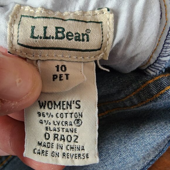 L.L. Bean Medium Wash High Rise Relaxed Fit Jeans Size 10 Petite - Picture 7 of 16